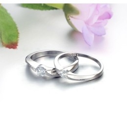 Minőségi És Mennyiségi Garantált  Bevonatú Titán Gyűrű Szerelmeseknek Strasszokkal